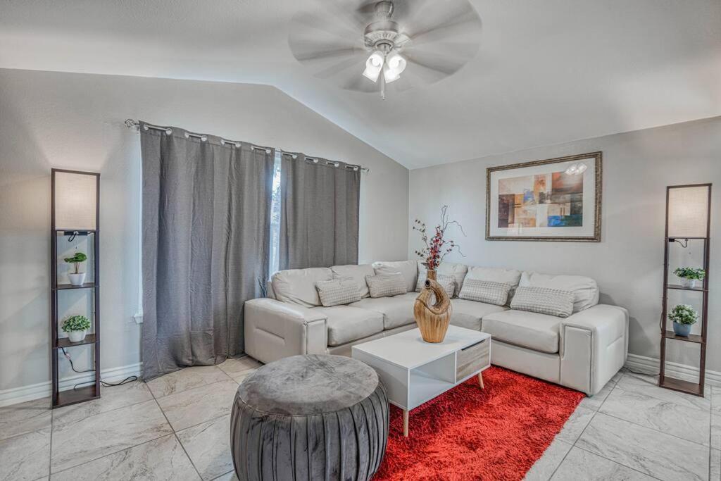 The Hummingbird Sunset Home, West Side エル・パソ エクステリア 写真