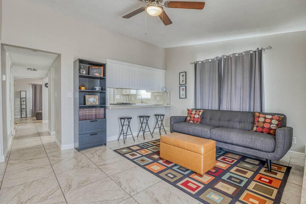 The Hummingbird Sunset Home, West Side エル・パソ エクステリア 写真