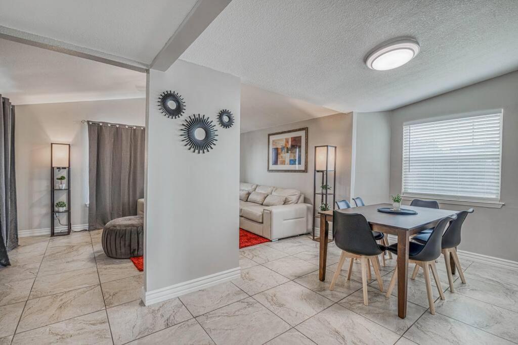 The Hummingbird Sunset Home, West Side エル・パソ エクステリア 写真