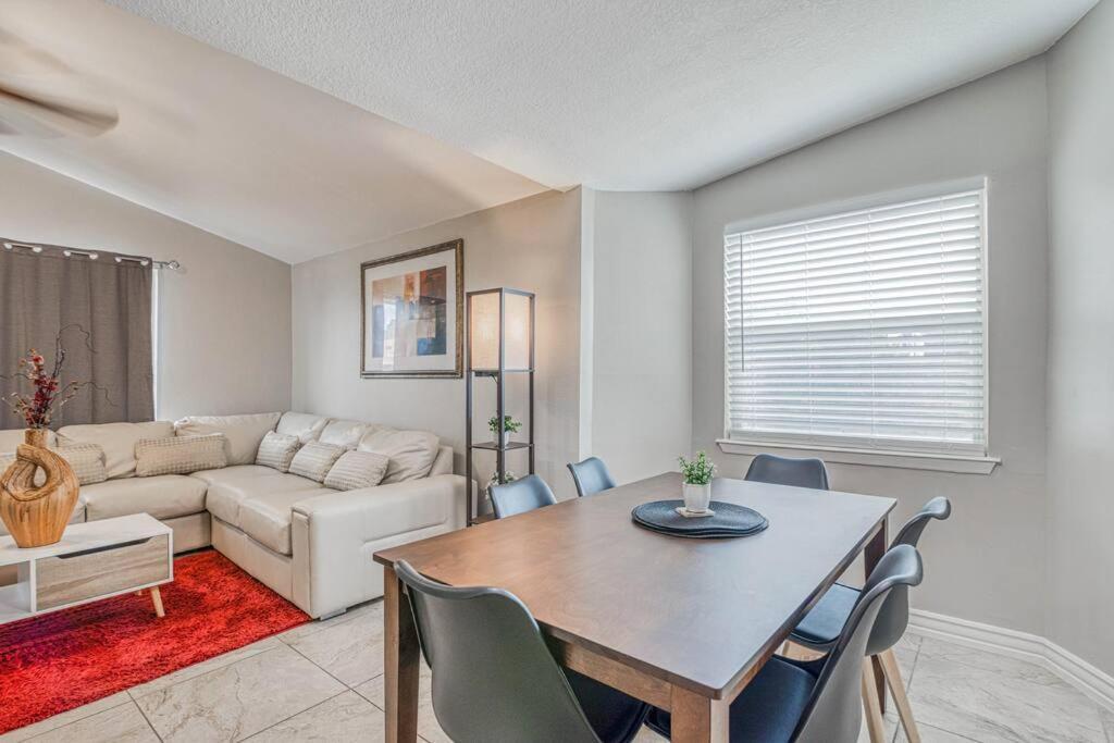 The Hummingbird Sunset Home, West Side エル・パソ エクステリア 写真