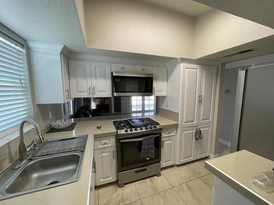 The Hummingbird Sunset Home, West Side エル・パソ エクステリア 写真